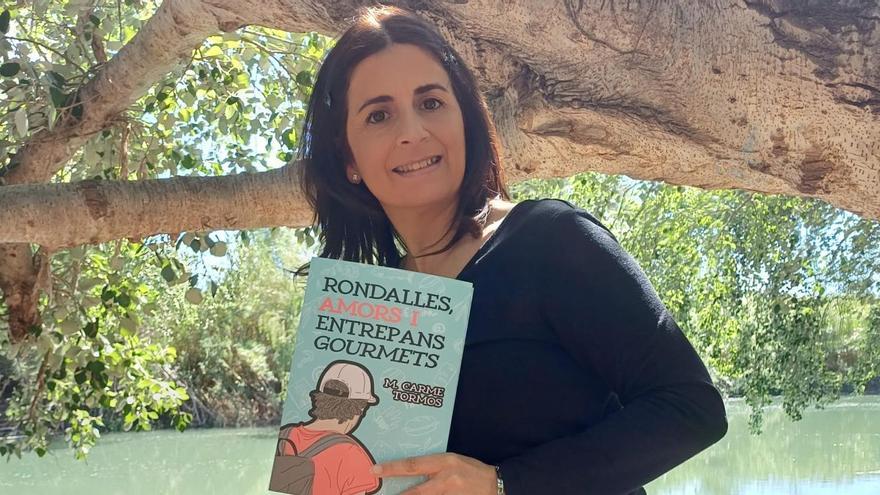 La escritora de Algemesí Carme Tormos aborda la presión social en la juventud y la actitud frente al acoso