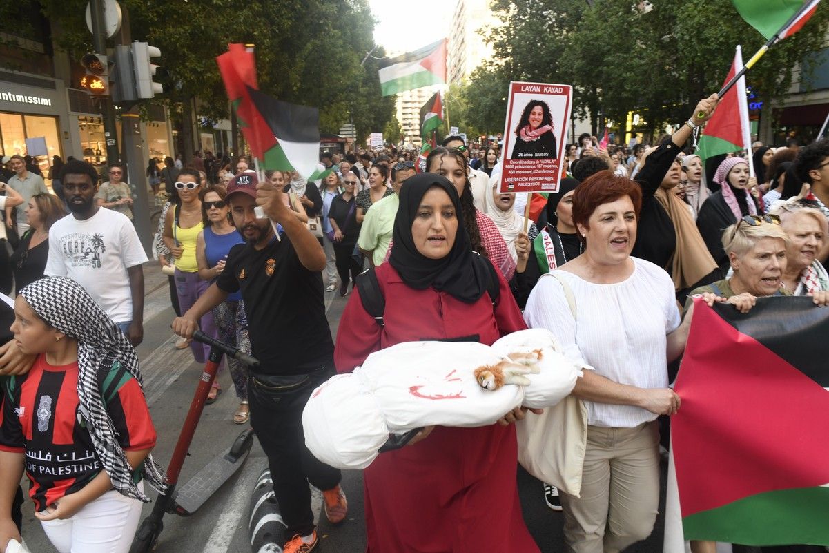 La manifestación de Murcia a favor de Gaza, en imágenes