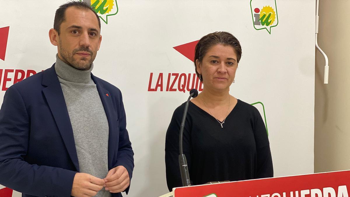 Sebastián Pérez e Irene Ruíz, en la rueda de prensa por el caso Infraestructuras.