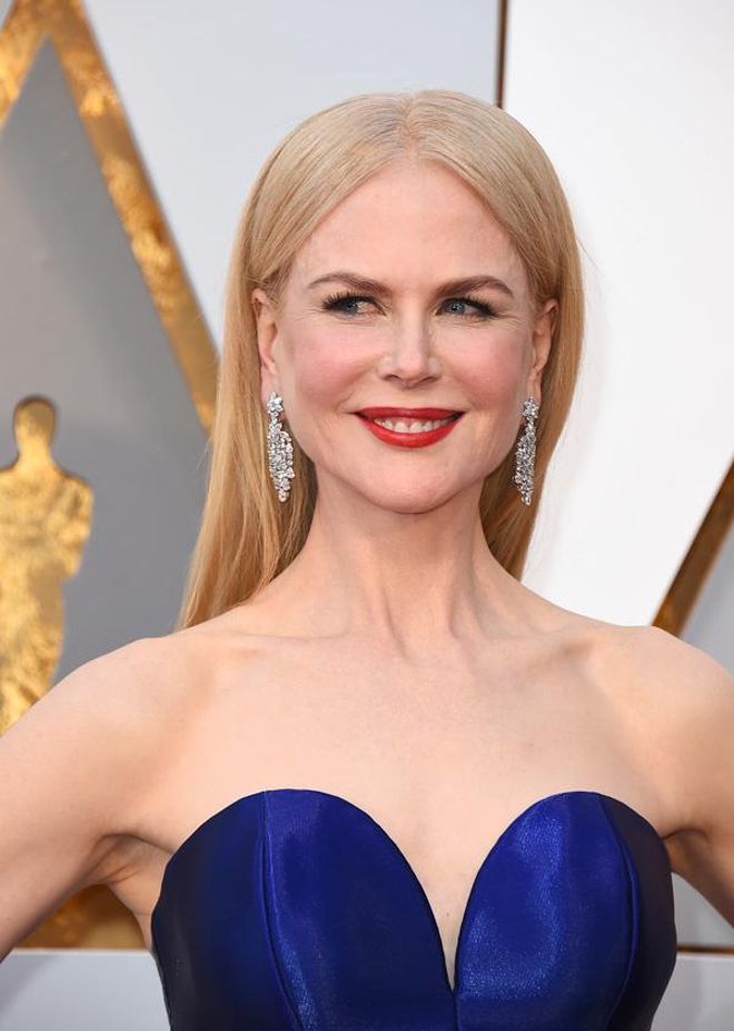 Detalle del escote corazón de Nicole Kidman en los Premios Oscar 2018