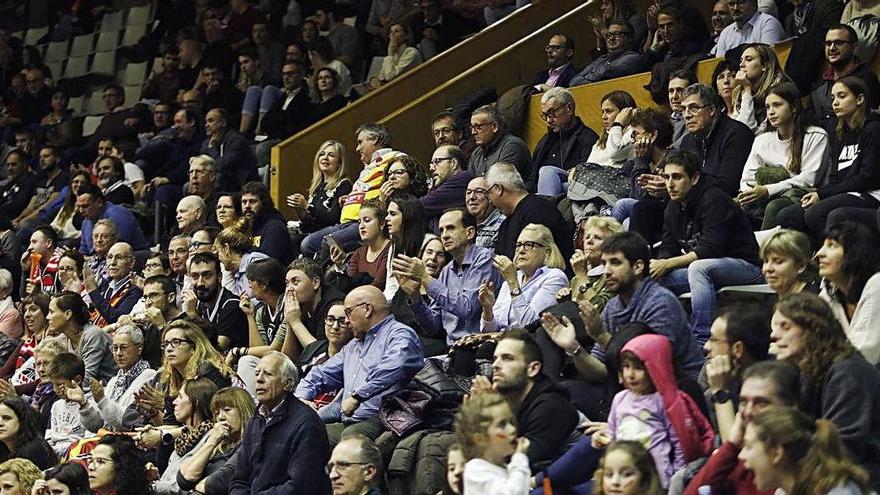 La grada de Fontajau plena, en un partit de la temporada passada