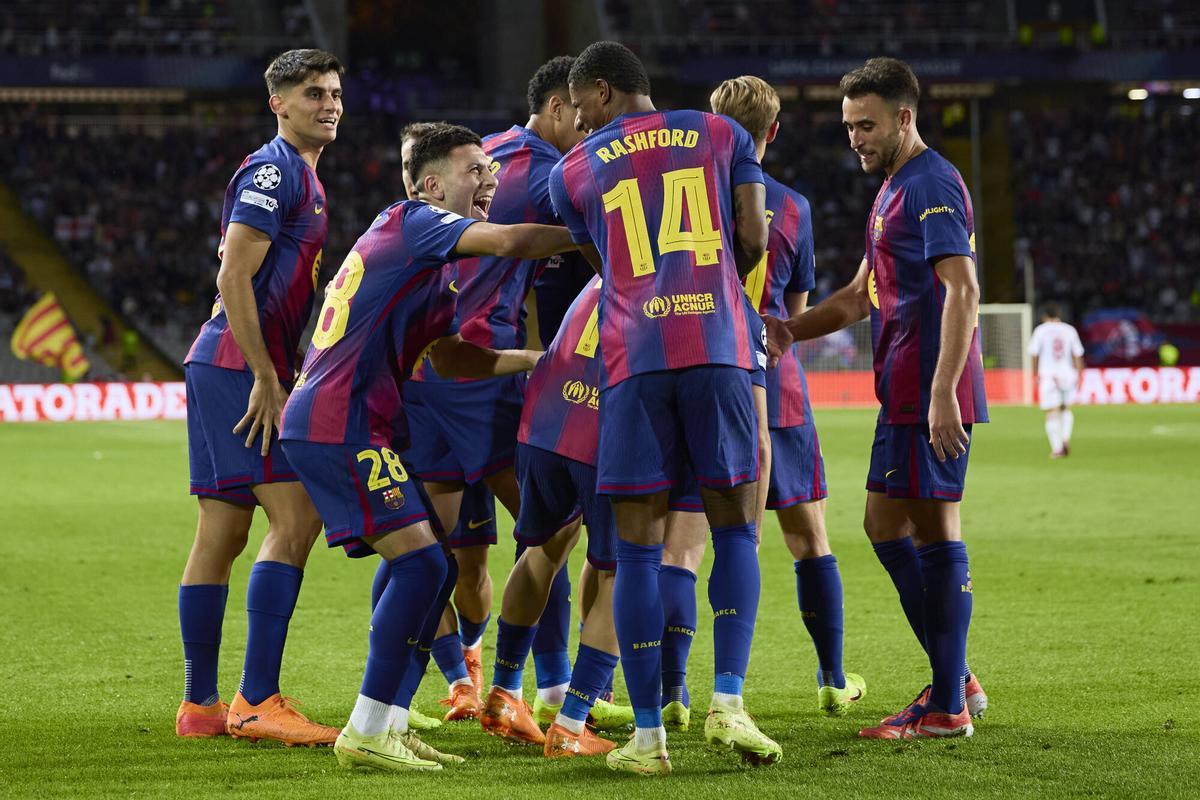 Los jugadores del Barça celebran uno de sus goles en el duelo frente al Olympiacos en la tercera jornada de la Champions League 2025/26