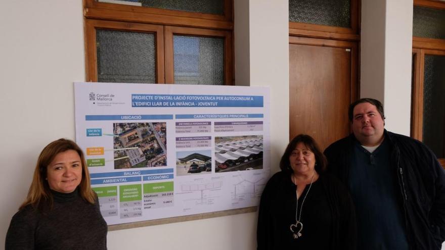 Mercedes Garrido, Carmen Palomino y Joan Gaspar hoy durante la presentaciÃ³n del proyecto.