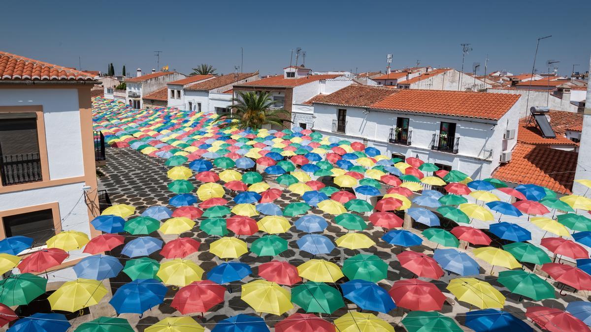 Plaza de los Paraguas en Malpartida de Cáceres