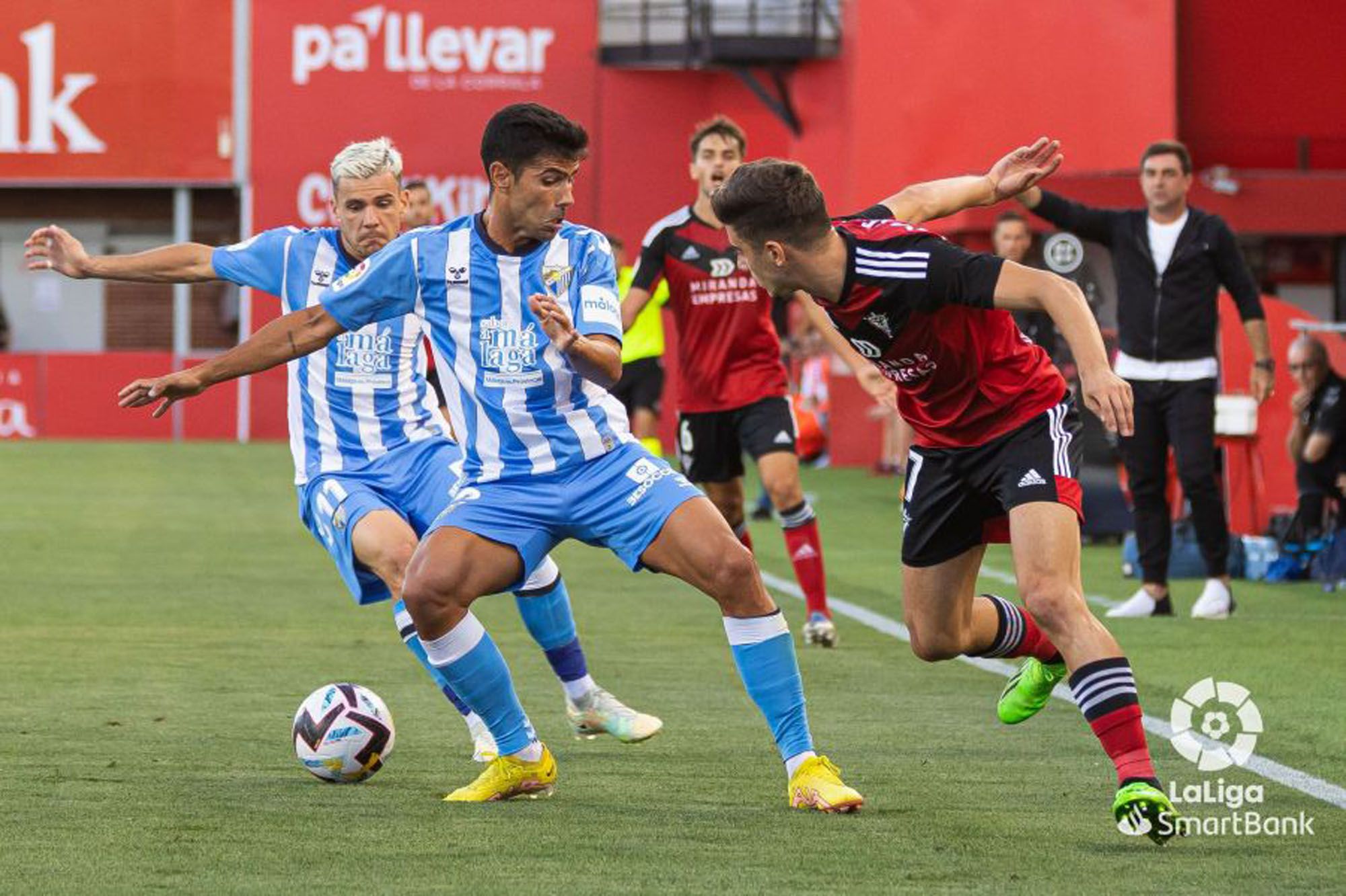 Una imagen del CD Mirandés - Málaga CF de la tercera jornada de la Liga 22/23