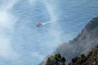 9 muertos y 48 desaparecidos al volcar un cayuco en El Hierro durante la operación de rescate