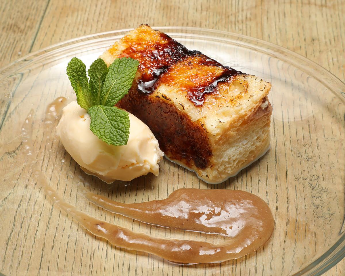 Torrija y helado de Parrilla Albarracín