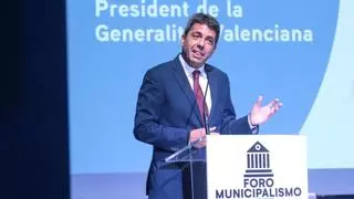 Mazón afirma en Alicante que el Consell estudia "repensar" el mapa sanitario para atender "con equidad" áreas de difícil cobertura