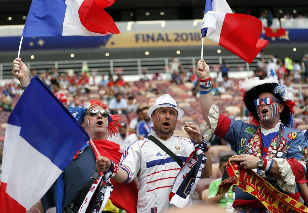 Las aficiones de Francia y Croacia en la final del Mundial