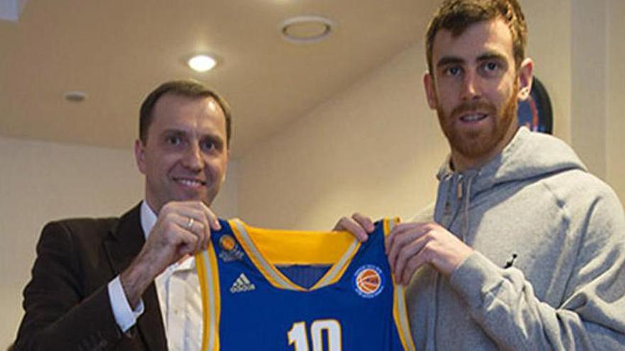 Claver ya entrena con el Khimki