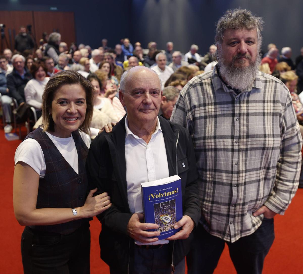 Por la izquierda, Loreto Matilla, José Luis Gutiérrez y Miguel Fernandi, ayer, en el Club LA NUEVA ESPAÑA. | LUISMA MURIAS