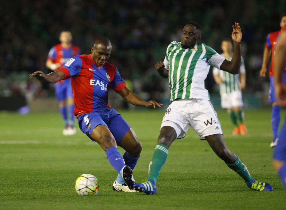 El Levante, al borde del descenso tras el varapalo en Sevilla