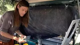 Un chef de Ibiza vive en su coche desde hace tres años al no poder pagar una vivienda