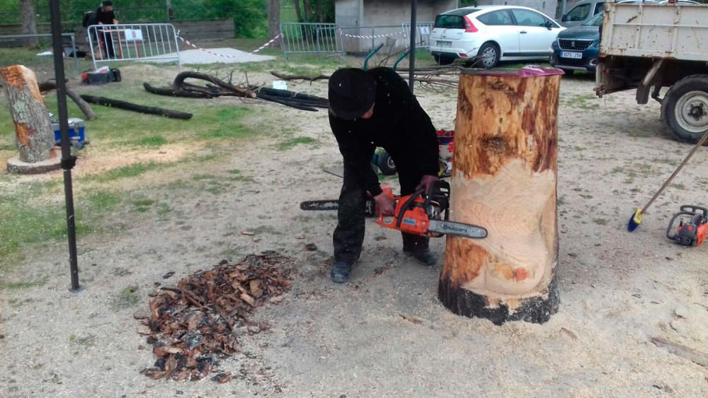 La madera quemada se convierte en arte