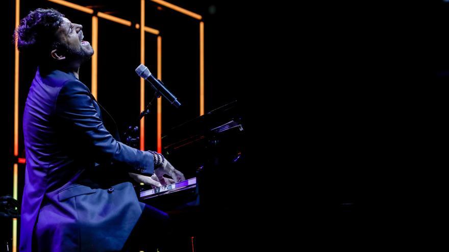 El cantante y compositor Pablo López durante un concierto en el Wizink de Madrid.