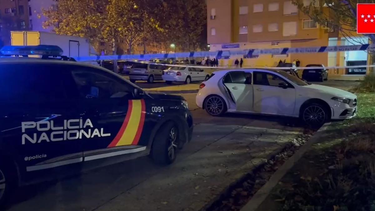 Un hombre de 42 años se encuentra en estado muy grave tras haber sido hallado inconsciente en el interior de un coche en Getafe.