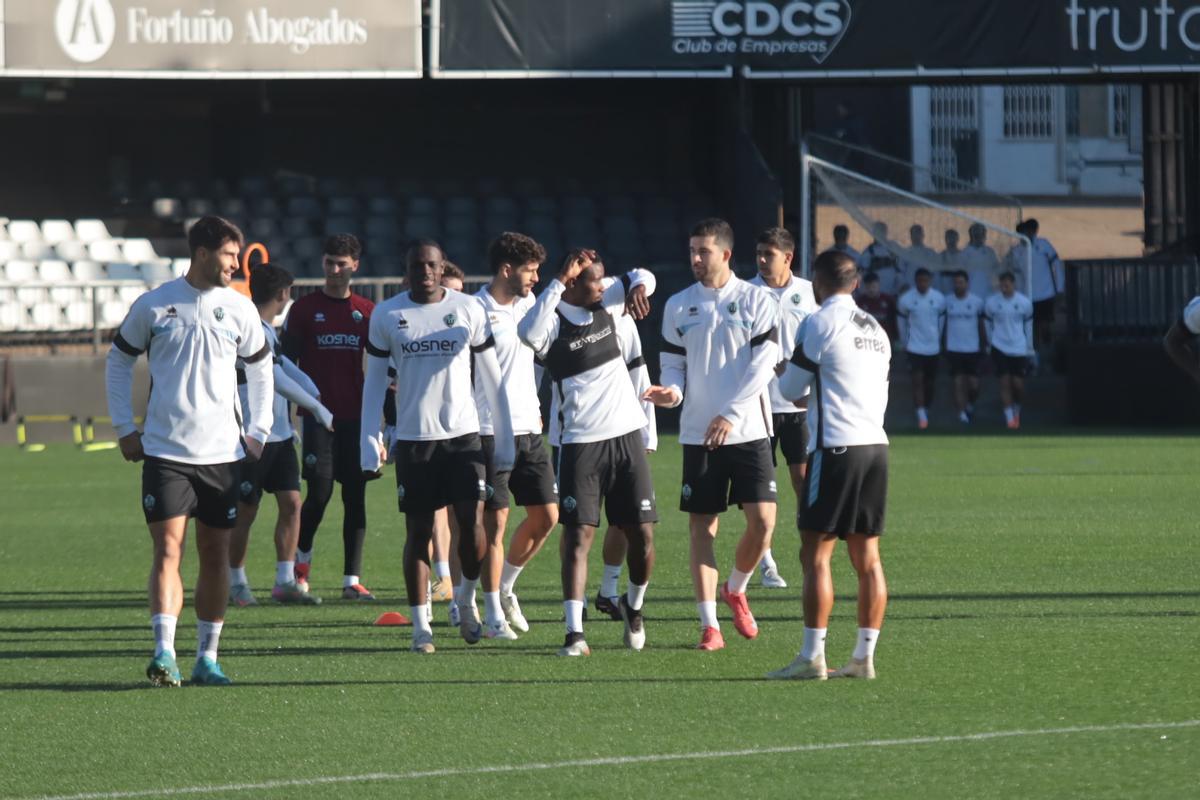 Galería | Búscate en el entrenamiento a puertas abiertas del CD Castellón
