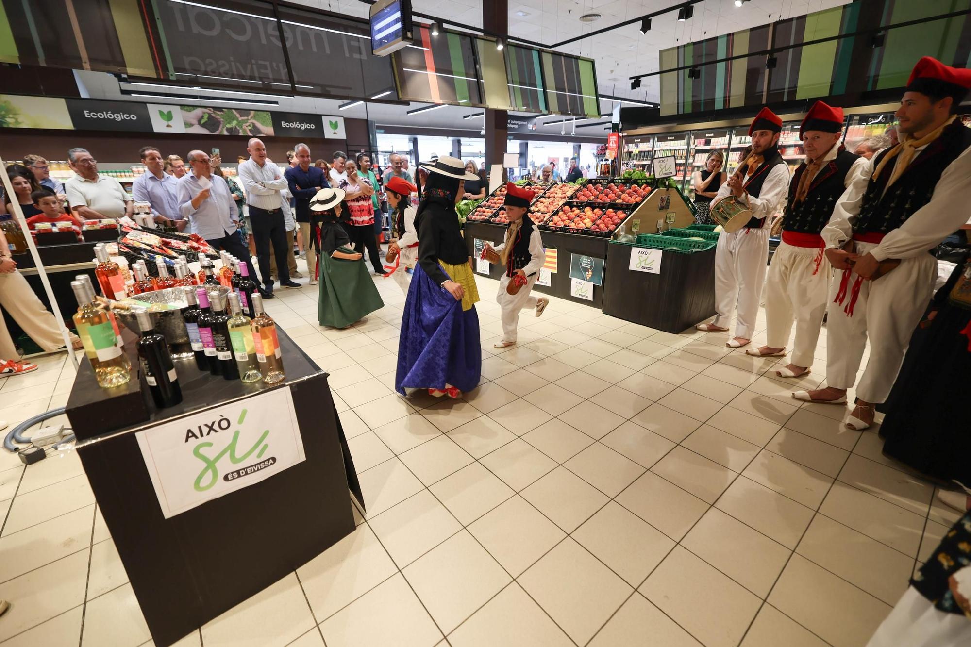 Mira las mejores imágenes de la presentación de la campaña de Eroski Sa nostra terra