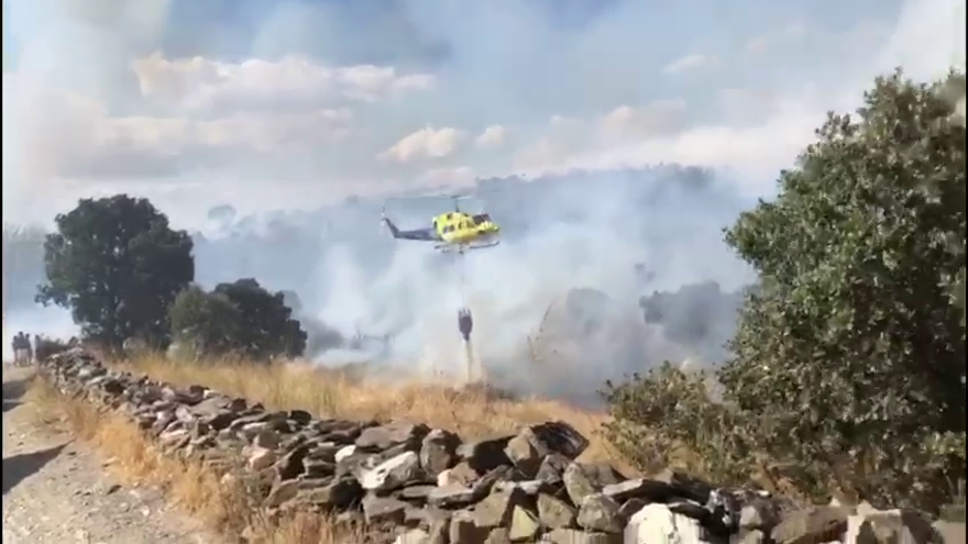 Espectacular despliegue de medios en el incendio de Lober de Aliste