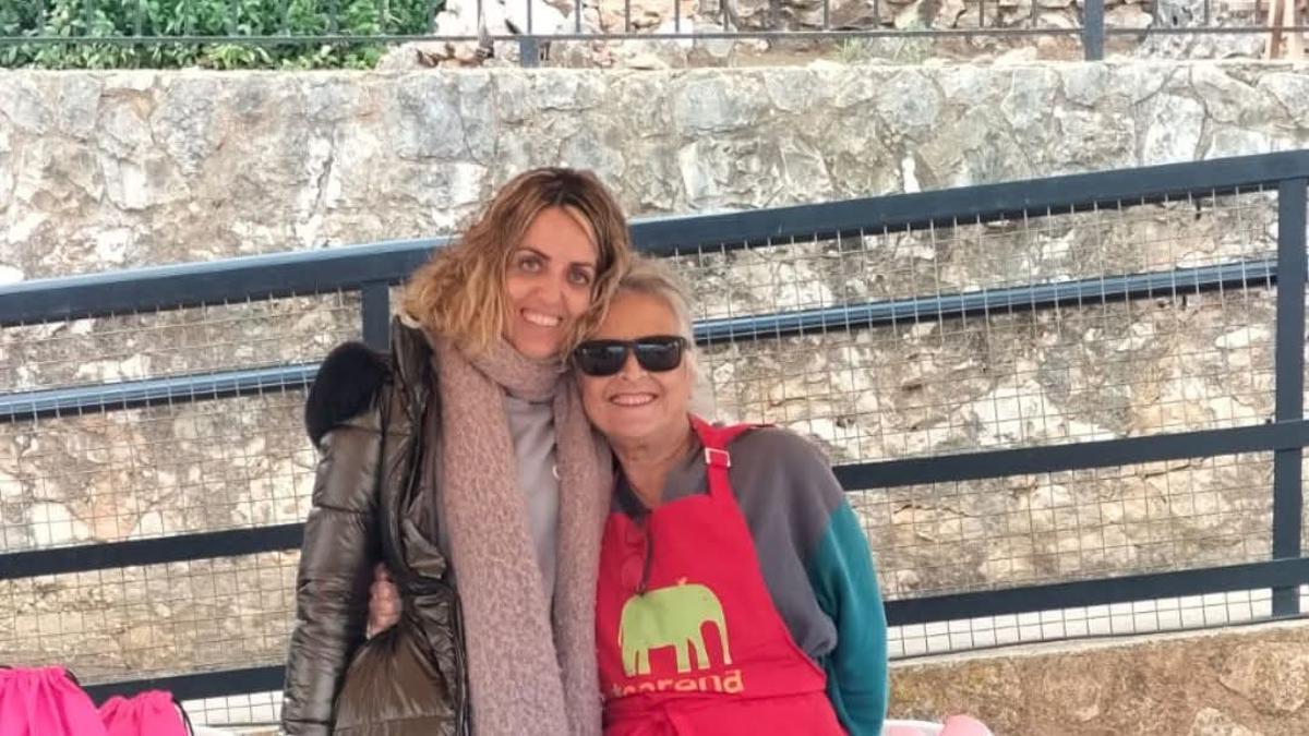 Pepa Signes y Mati Saurí, vicepresidenta y presidenta de la Asociación Carena, trabajan para dar soporte emocional a las personas en fases avanzadas de la enfermedad.