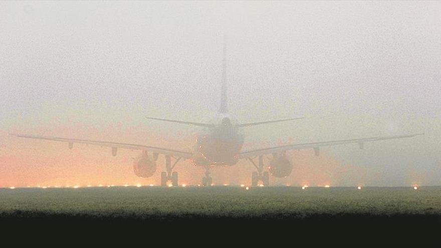 La niebla deja en tierra a 64 pasajeros de los vuelos Madrid-Badajoz y Badajoz-Madrid