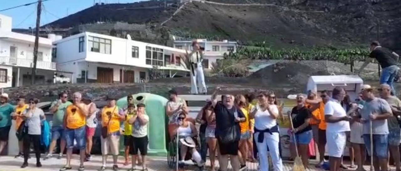 Protesta de los vecinos de Puerto Naos y La Bombilla