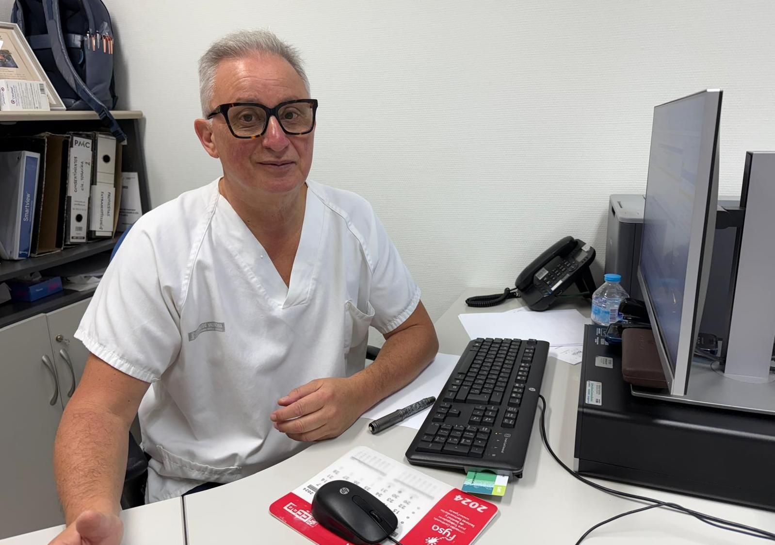 El Dr. José M. Galbis Carvajal, jefe del Servicio de Cirugía Torácica de Hospital de la Ribera.
