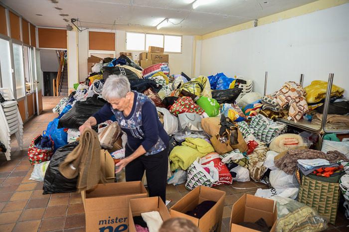 RECOGIDA DE ABRIGOS Y ALIMENTOS PARA REFUGIADOS