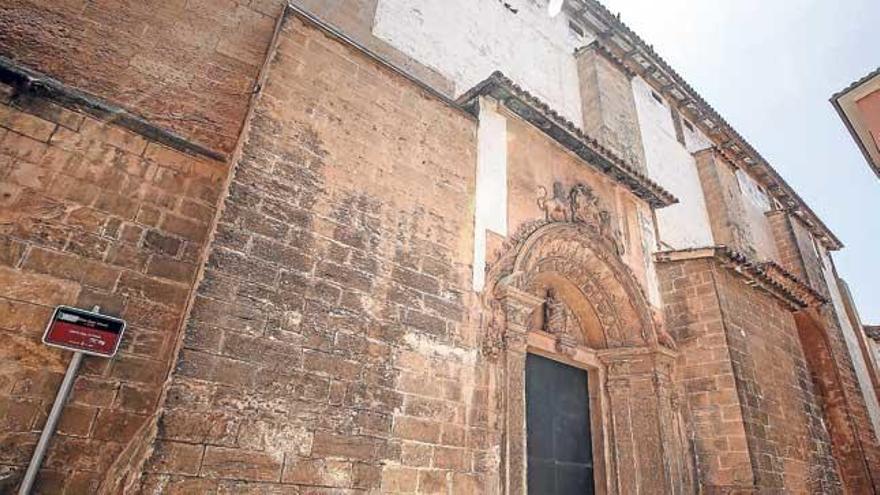 Fachada del convento de Sant Jeroni, en Palma.