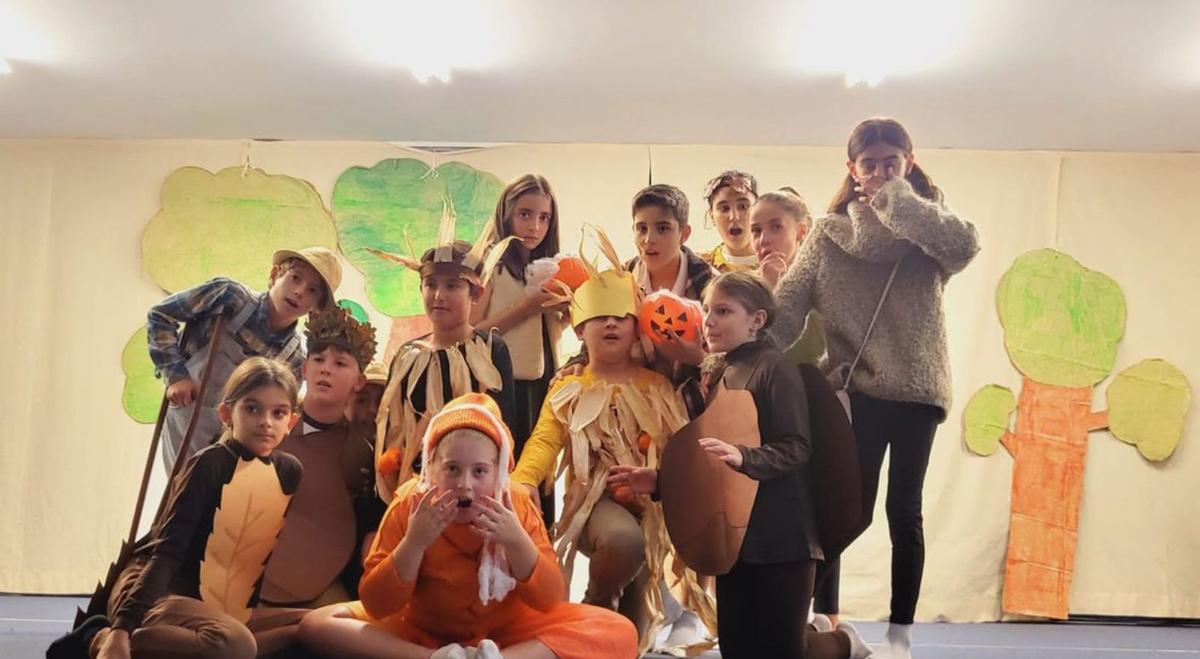 Alumnos de teatro del colegio
Sagrada Familia. | Fdv