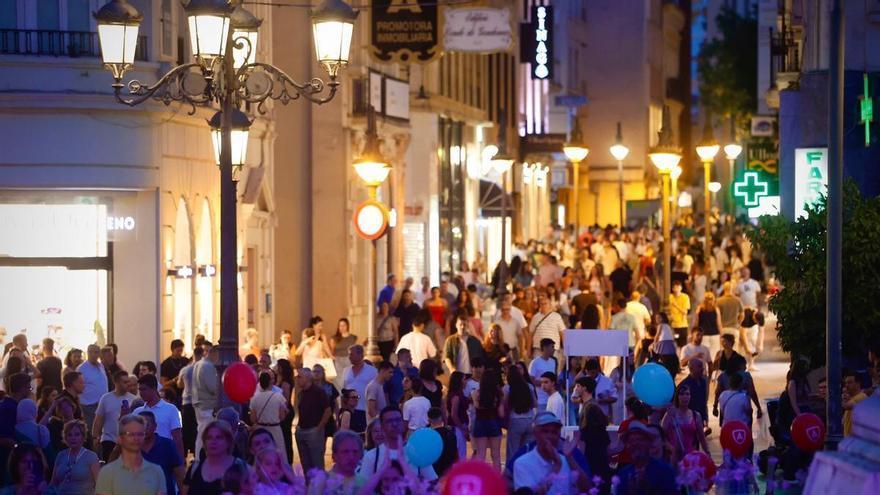 La Shopping Night seduce a miles de cordobeses
