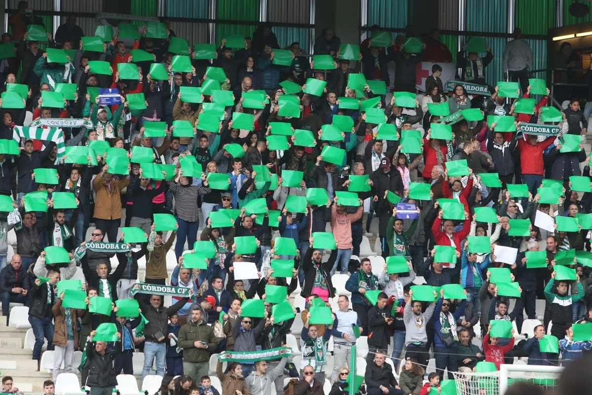 Así vivió la afición el empate del Córdoba ante el Oviedo