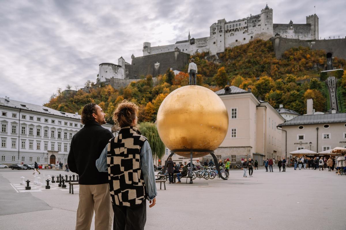 Kapitelplatz con vistas a la fortaleza de Hohensalzburg