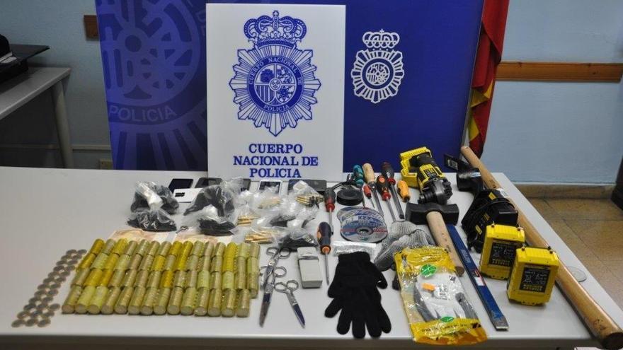 Tres detenidos por robar en Oviedo en el interior de furgonetas de recaudación de máquinas recreativas