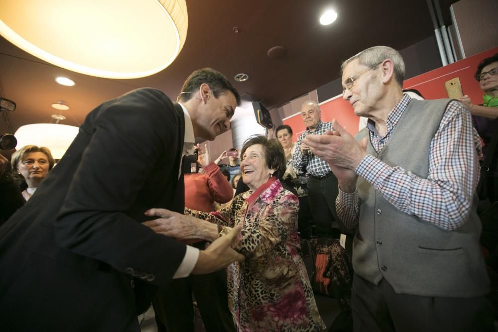 Asamblea con Pedro Sánchez en Oviedo