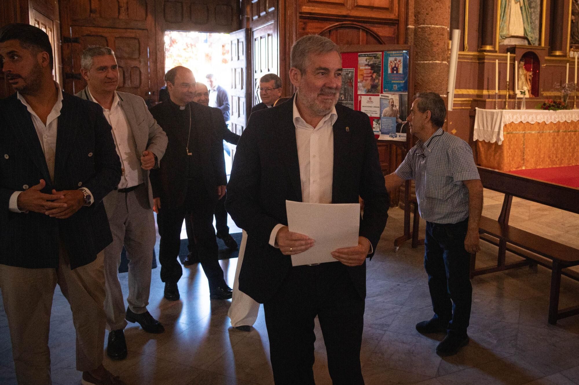Convenio para la visita de la Virgen de Candelaria a Santa Cruz de Tenerife
