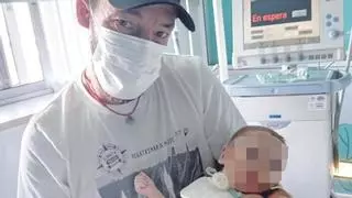Una familia pide en contra del criterio médico que no “desconecten” a su hijo en el Hospital de A Coruña