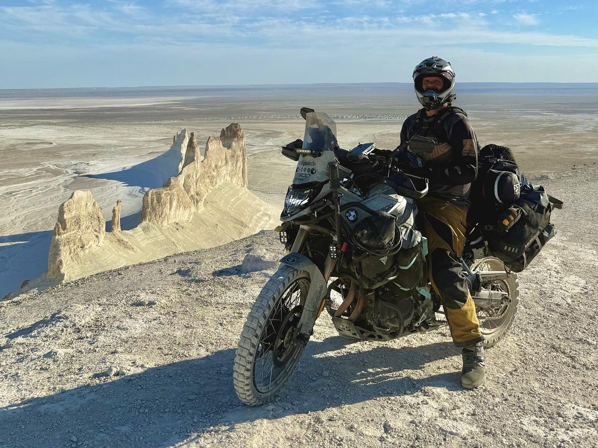 En el espectacular Desierto de Mangystau, en Kazajistán.