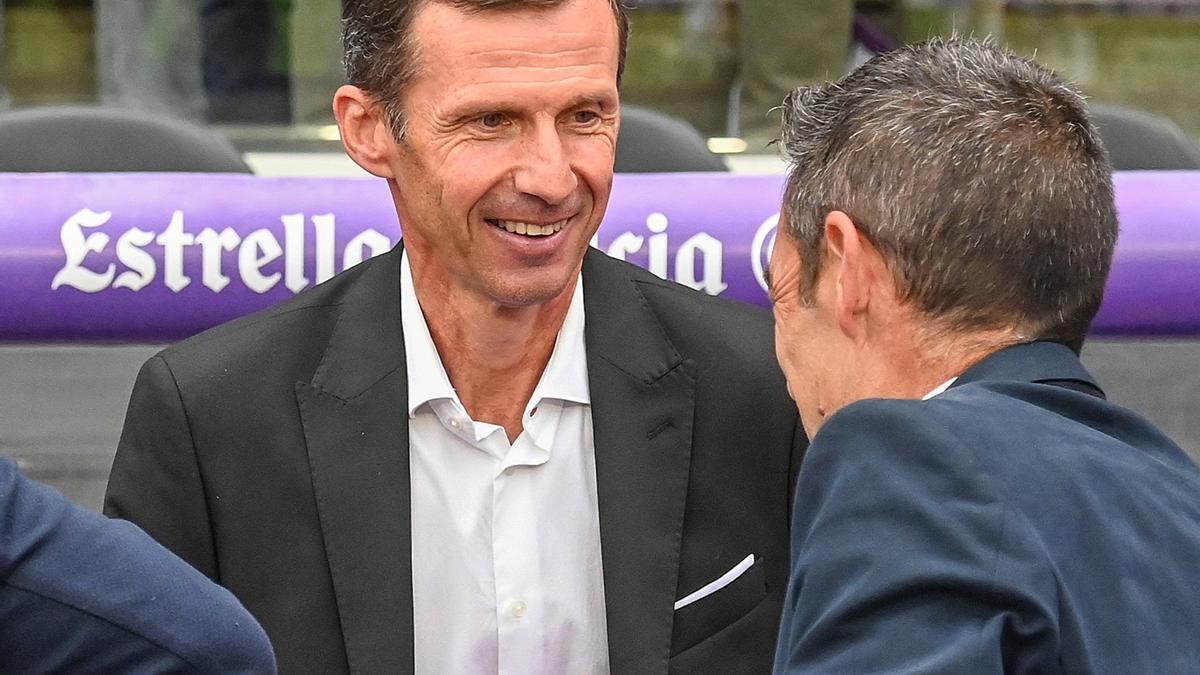 El 'Cuco' Zuiganda en su primer partido como entrenador de la Cultural Leonesa en Valladolid.