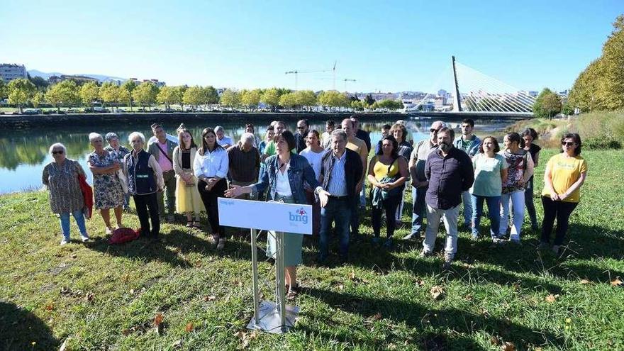 La portavoz del BNG, Ana Pontón, comparece en un acto sobre la Emergencia Climática en la Illa das Esculturas. // Gustavo Santos