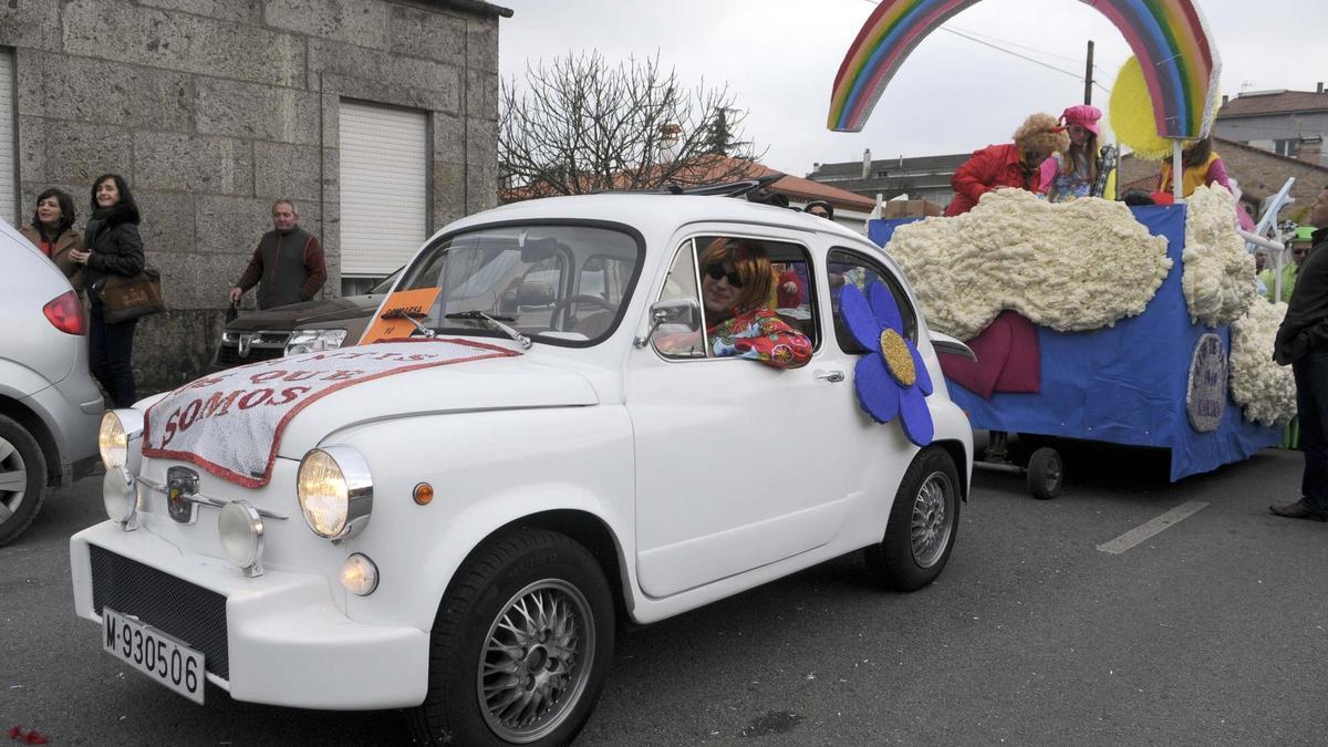 Desfile de carnaval de pasados años en cuntis