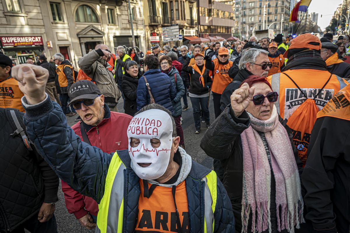 La Coordinadora de pensionistas se manifiesta por el centro de Barcelona