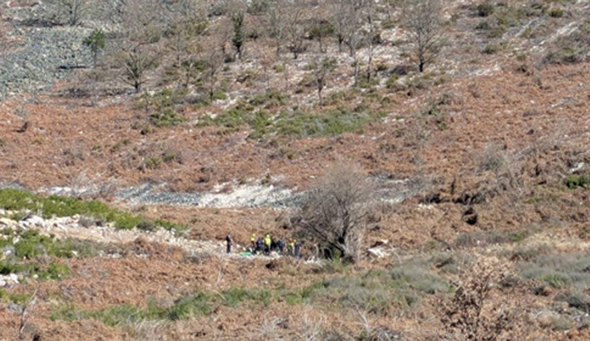 Despliegue de las unidades de rescate en la sierra de Mahíde para socorrer al trabajador tristemente fallecido. | EMERGENCIAS 112