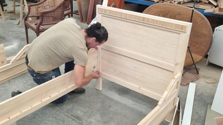 Dominique Restauración: la solución para propietarios de muebles antiguos