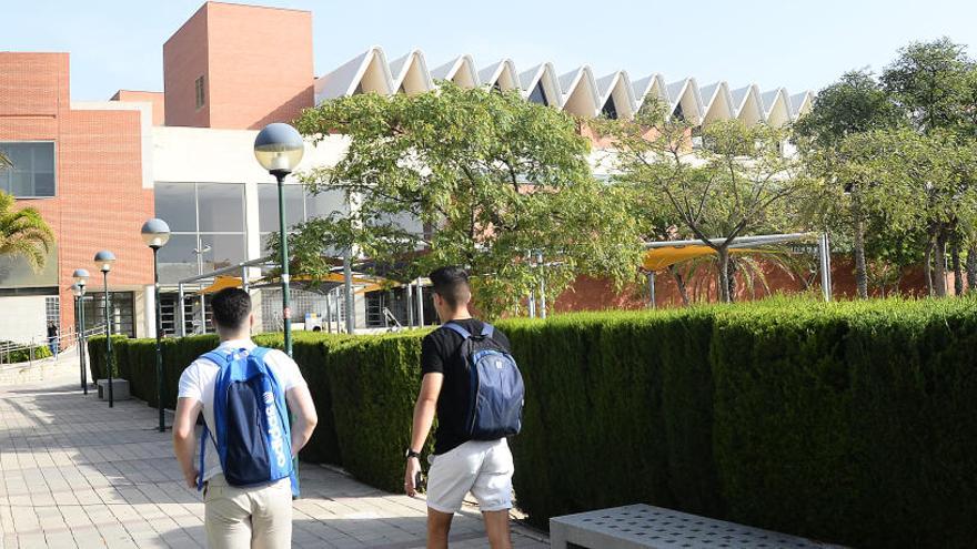 Fotografía de archivo del campus de la Universidad Miguel Hernández de Elche.