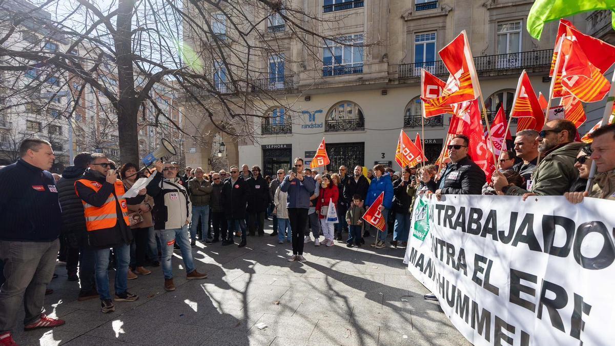 En imágenes I Protesta de los empleados de Mann Hummel en Zaragoza, el pasado sábado.