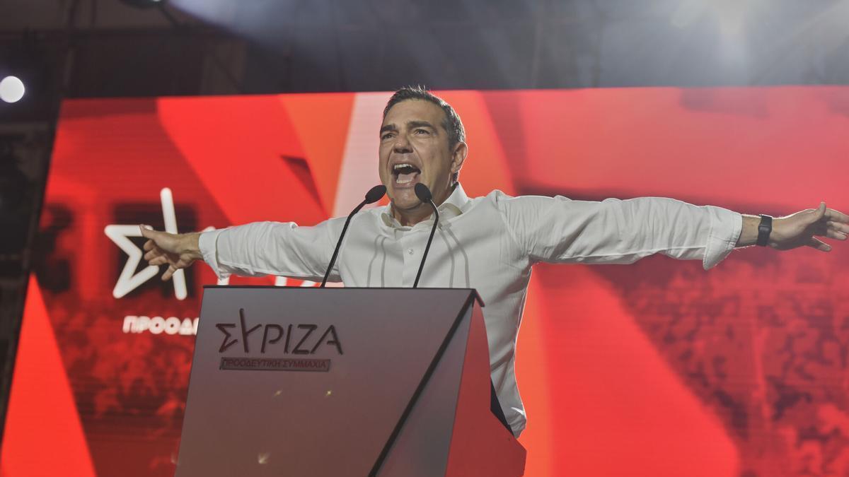 Alexis Tsipras vuelve a la primera línea de la política griega con un nuevo partido tras la debacle de Syriza