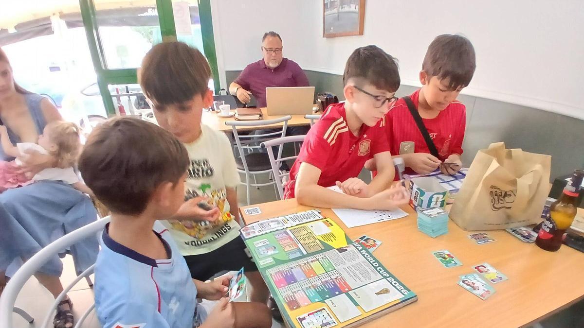 El intercambio de stickers de la pasada semana.