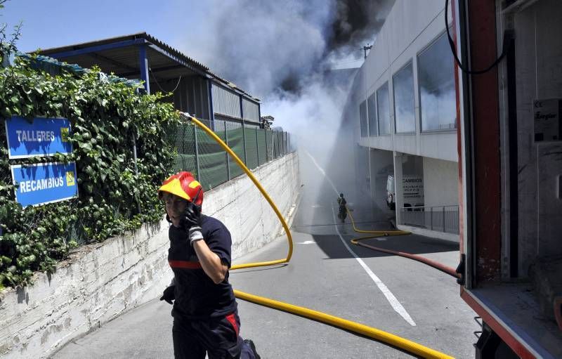 Fotogalería: Incendio en el polígono de Cogullada