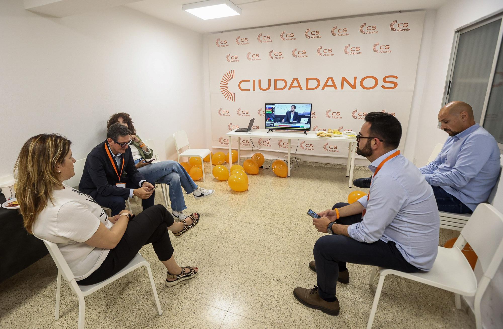 Así ha sido la noche electoral en Ciudadanos Alicante